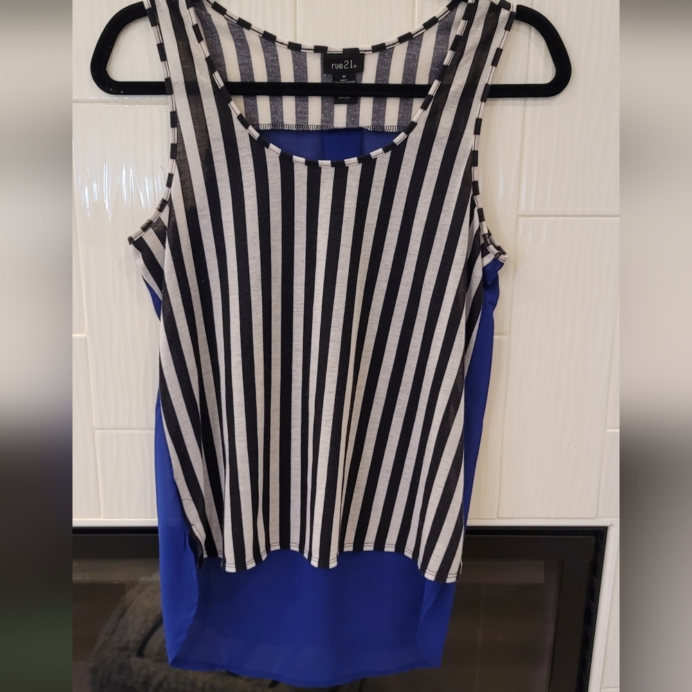 Juniors Rue21 Knit and Sheer Top Size M